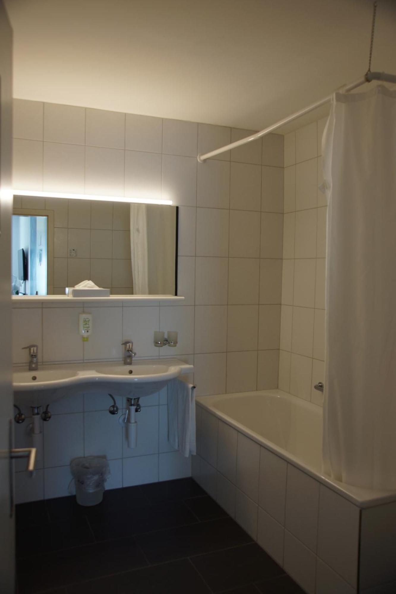 Hotel Murten Esterno foto